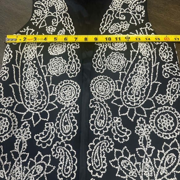 Chic Black and White beaded‎ Vest - Picture 4 of 5
